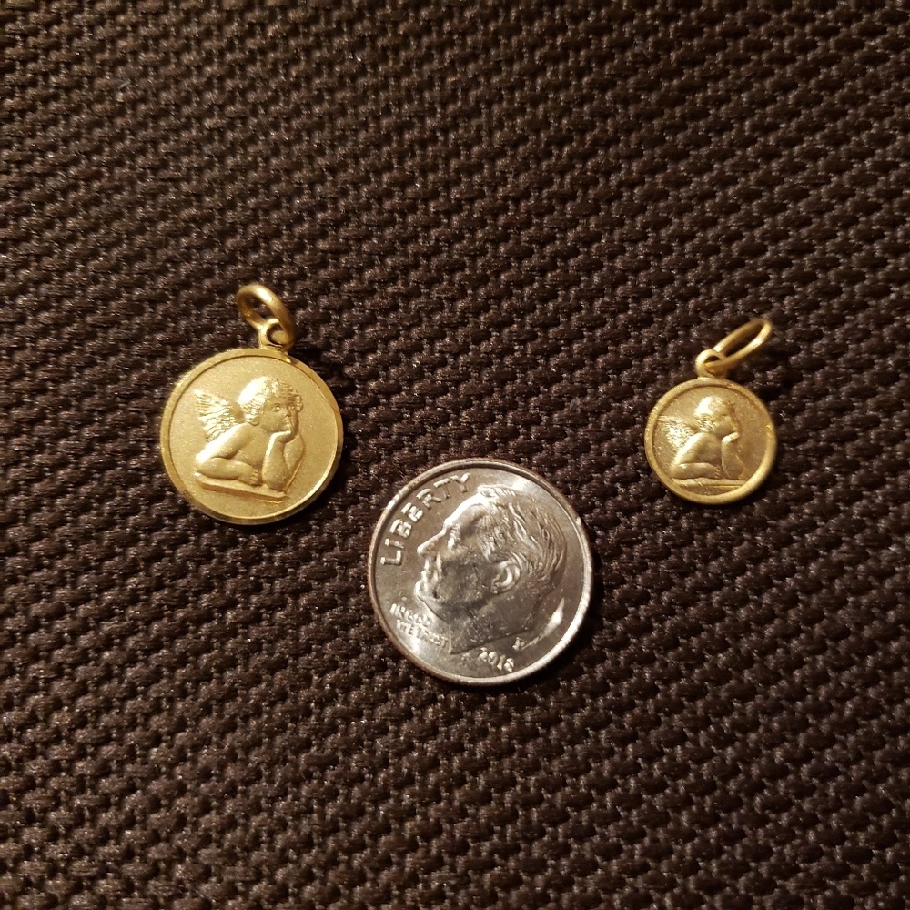 14K Solid Gold Angel Small Pendant/Medallion - Picture 7 of 7
